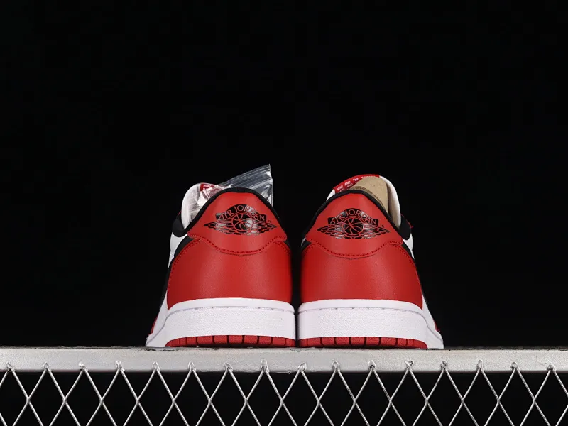 All categories Air Jordan Jordan series basketball shoes Air Jordan 1 Low pure original version Air Jordan 1 Low OG "Chicago" AJ1 Joe 1 Chicago full head layer low-top basketball shoes 705329-600